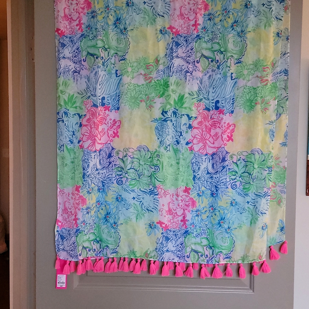 NWT Lilly Pulitzer "Cheek to Cheek" Resort Scarf